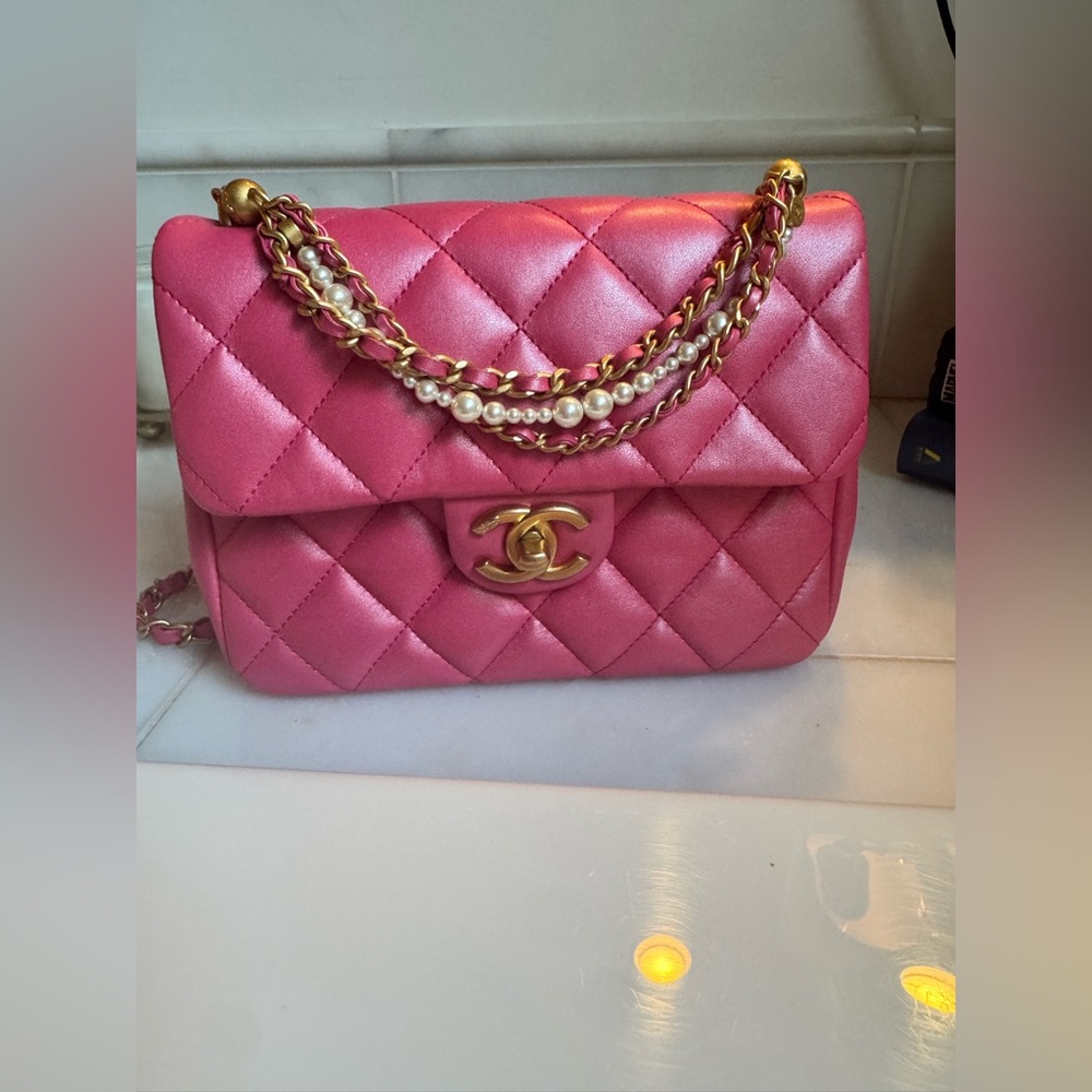 CHANEL Metallic Quilted Shoulder Bag with pearl handle detail